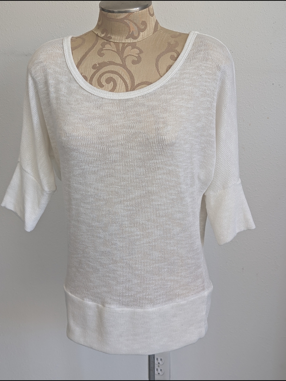 Lightweight White Scoop Neck Knit Top